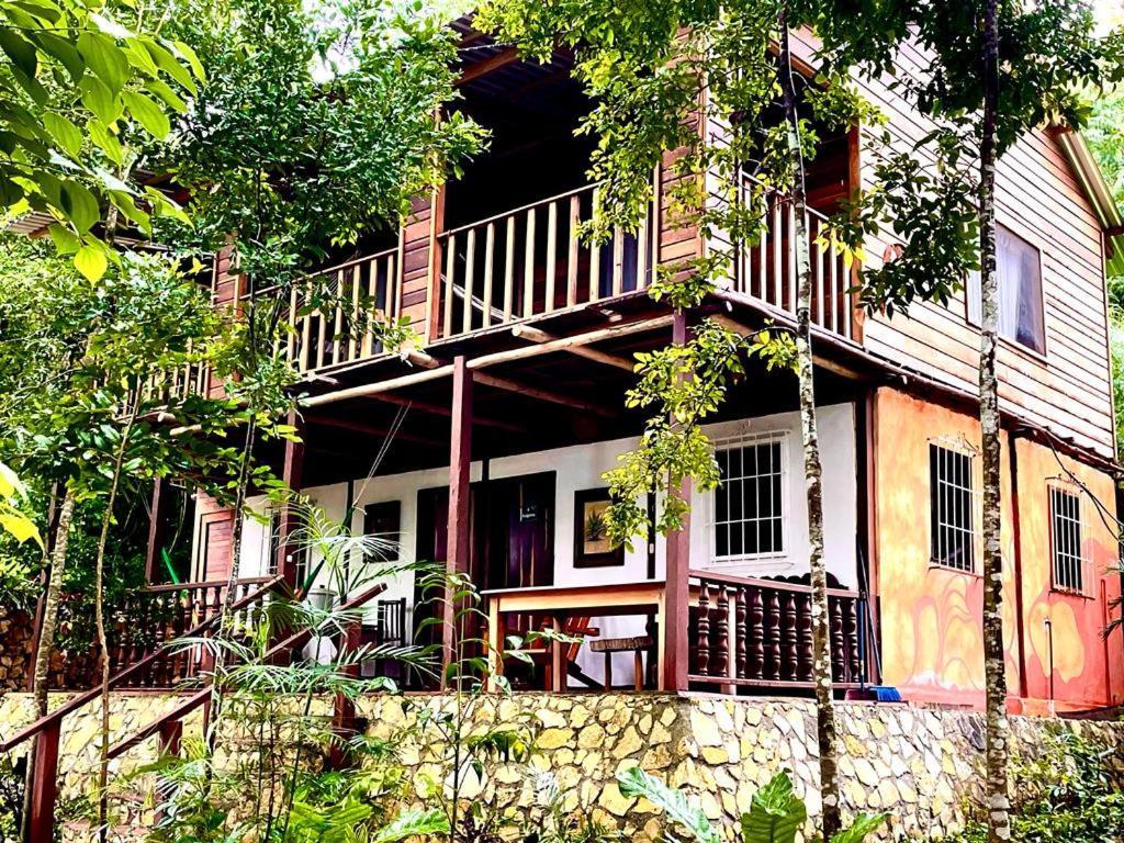 Hotel Mon Ami El Remate Exterior photo